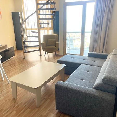 Sea View Apartment Батуми Екстериор снимка