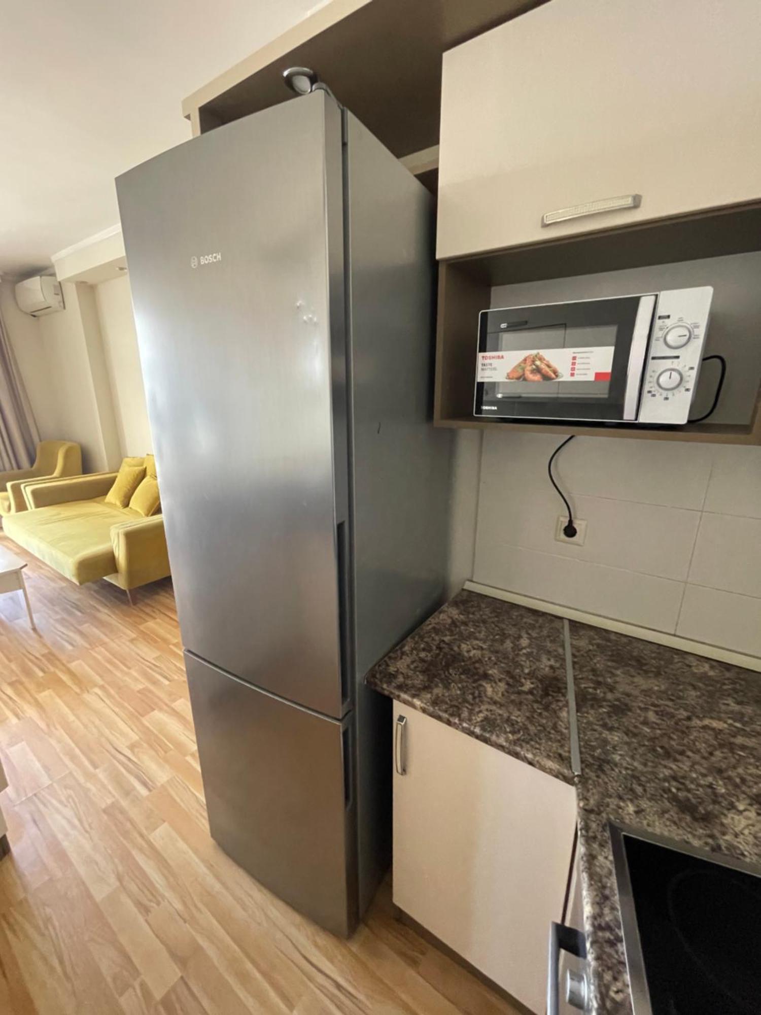 Sea View Apartment Батуми Екстериор снимка