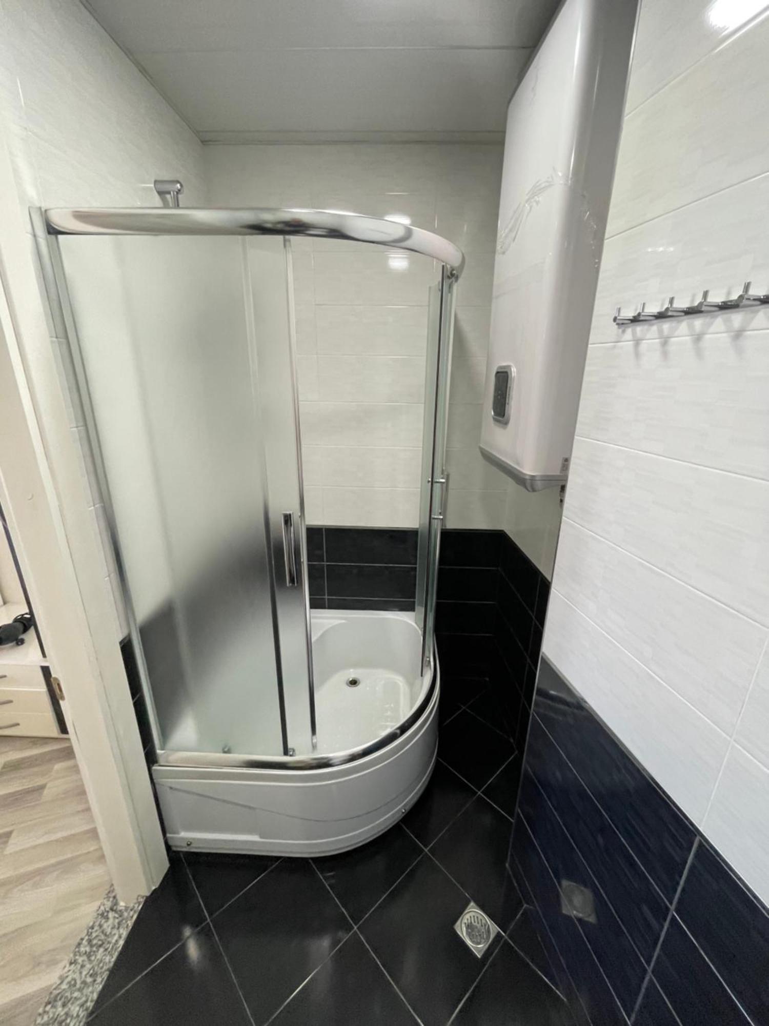 Sea View Apartment Батуми Екстериор снимка