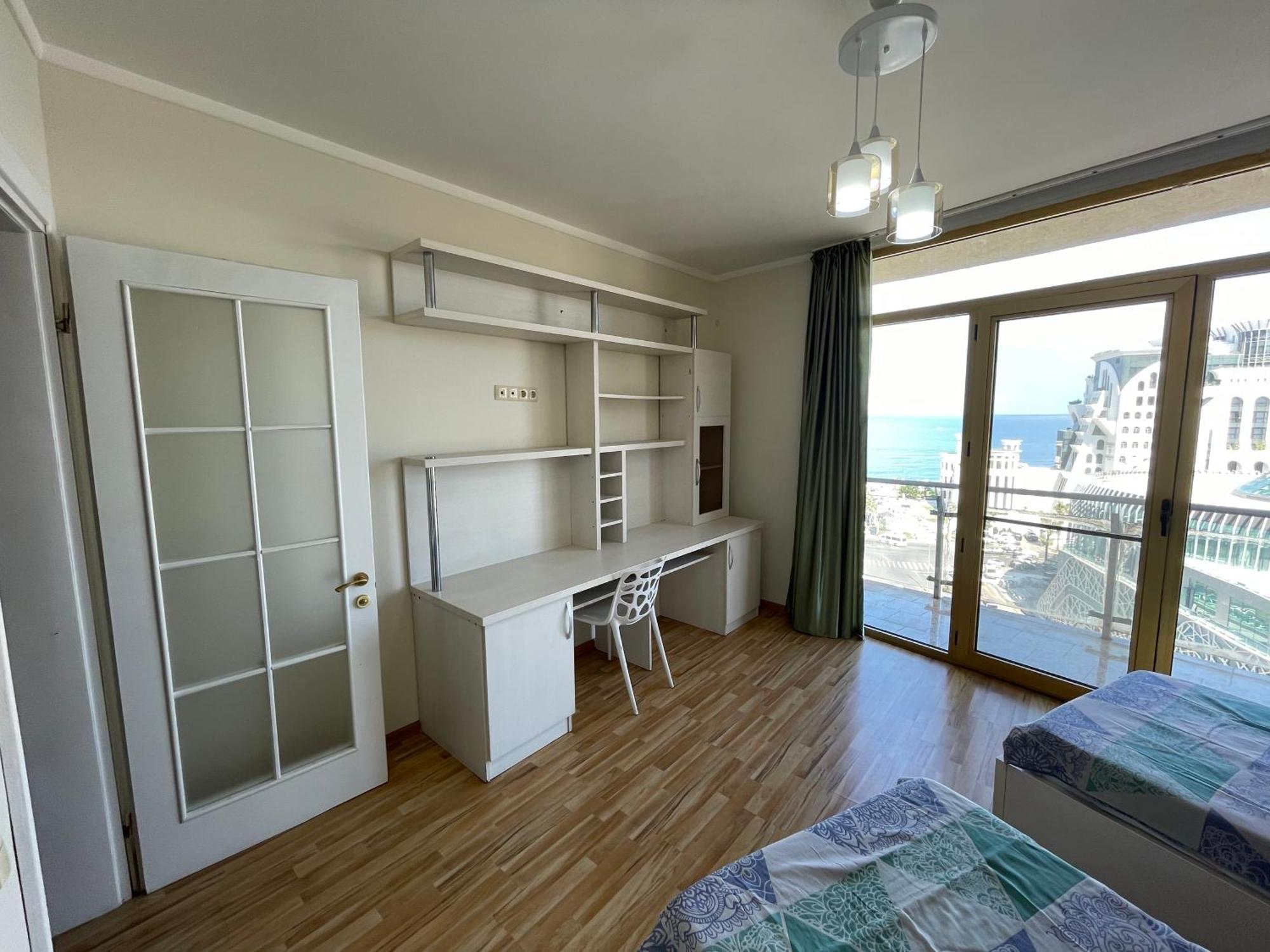 Sea View Apartment Батуми Екстериор снимка