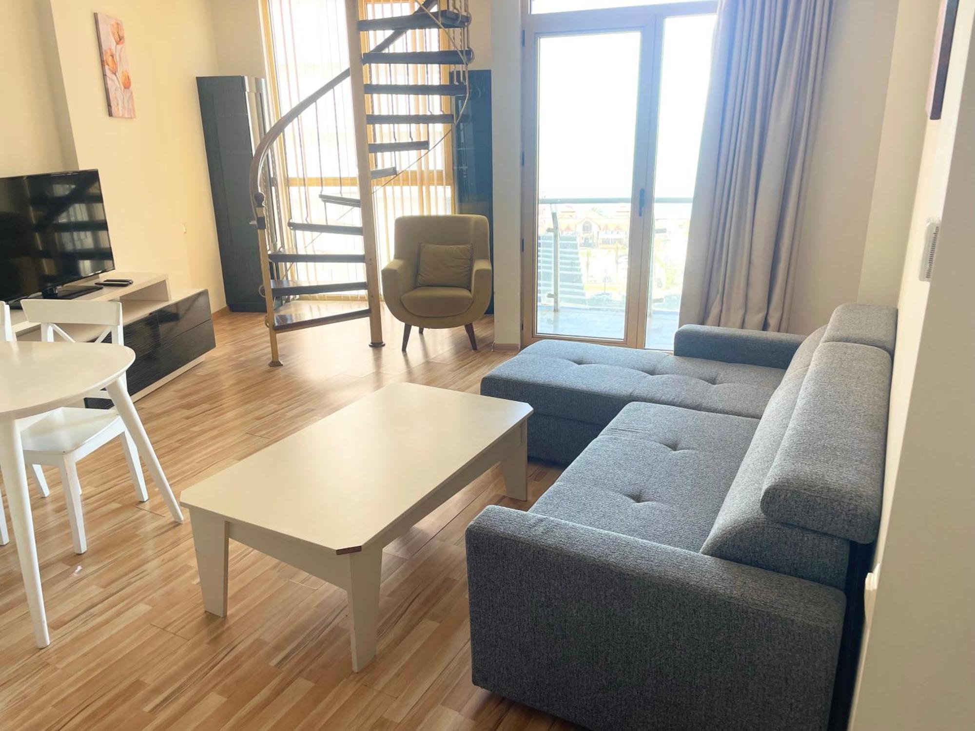 Sea View Apartment Батуми Екстериор снимка
